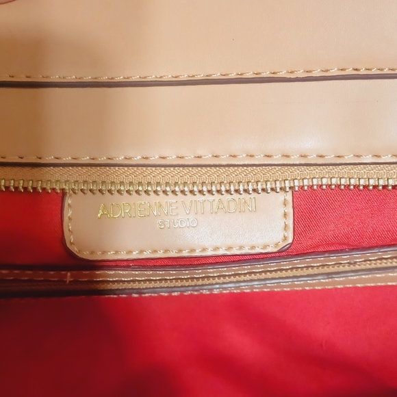 Adrienne Vittadini purse - Picture 3 of 7